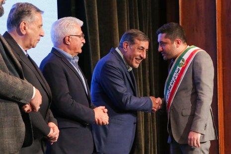 انتخاب مجتمع پلاستیک طبرستان به عنوان واحد تولیدی برتر در هجدهمین جشنواره ملی تولیدکنندگان و مدیران جوان